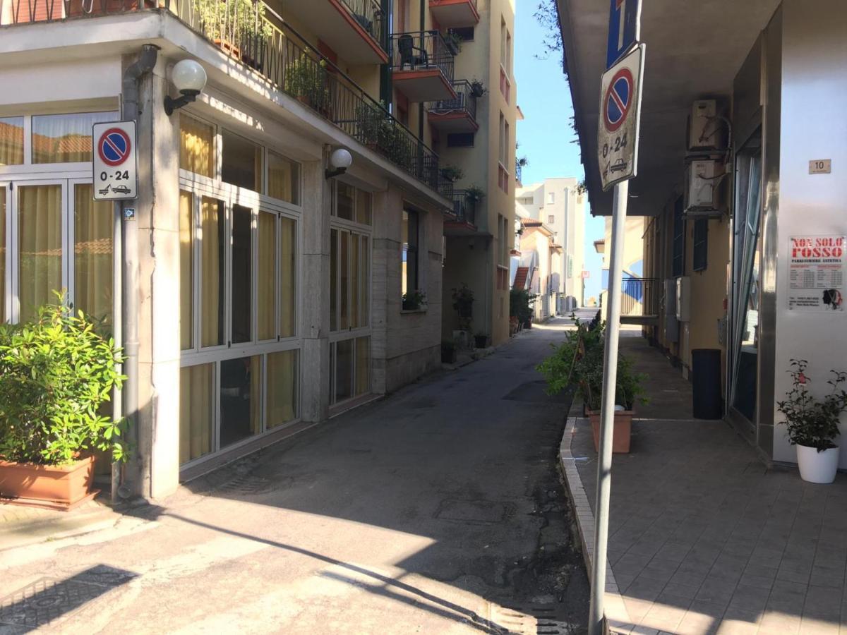Ferienwohnung App. Marcopolo - 100Mt Dal Mare Lido di Jesolo Exterior foto